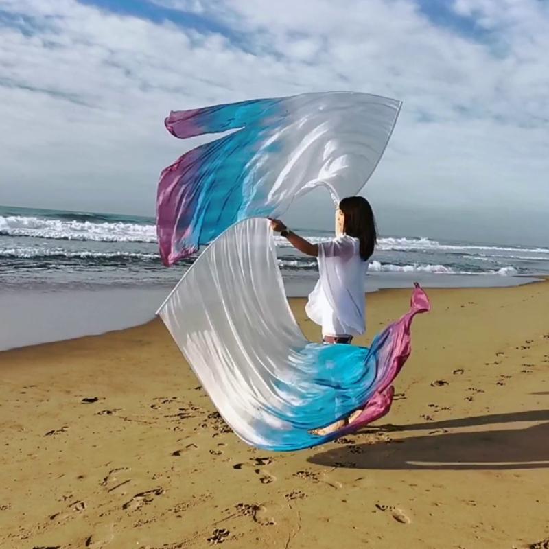 Silk Banner Flags | Dancing on the waves